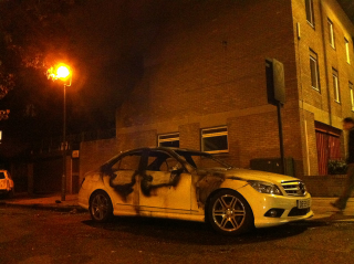 Illustration for article titled Dear London rioters, please stop setting cars on fire